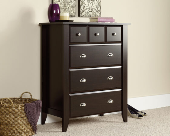 chest of drawers